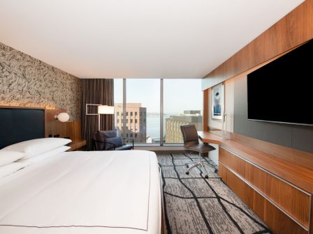 Paradise Point Resort & Spa